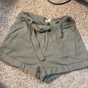 Billabong dark green shorts with tie belt